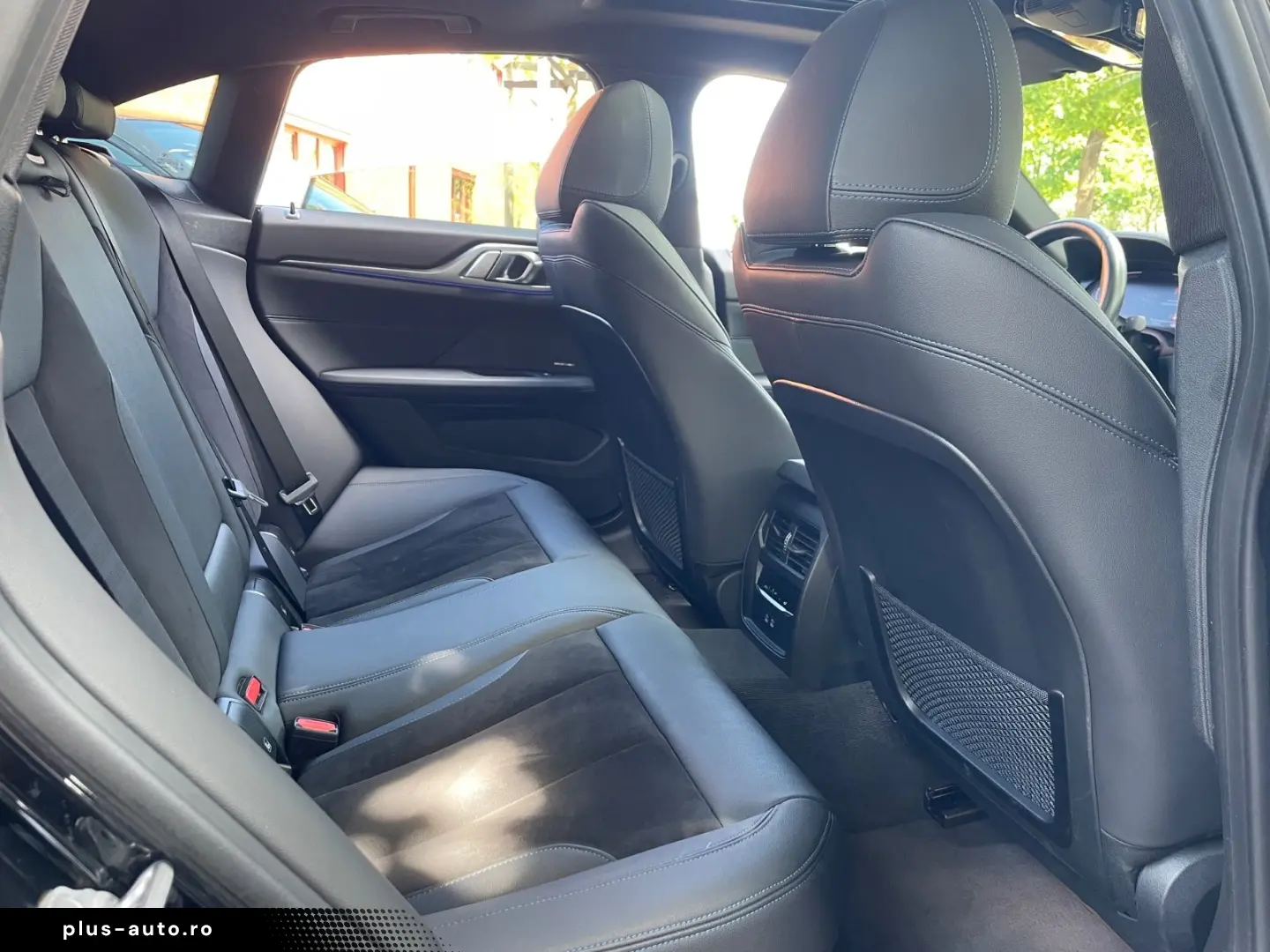 BMW 430 Gran Coupe d xD MSport Glassdach Head Stand