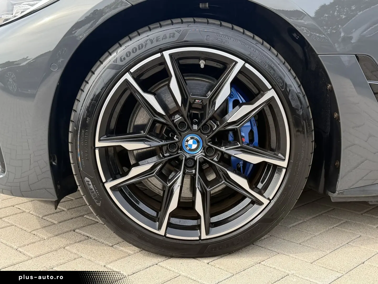 BMW i4 M50 xDrive 360  H&K HUD Schiebedach Parken