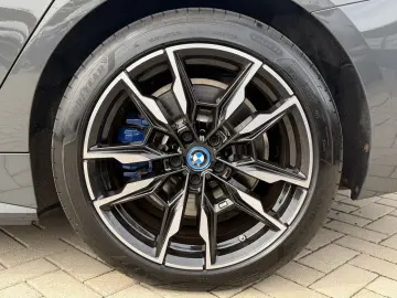 BMW i4 M50 xDrive 360  H&K HUD Schiebedach Parken