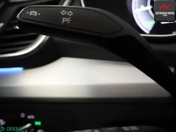 AUDI Q5 50 TFSI e Quattro S Line Faruri Matrix LED