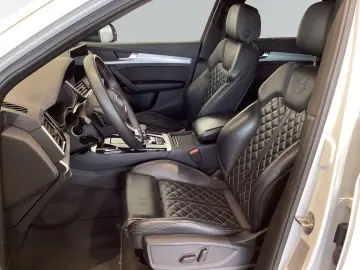 AUDI Q5 S line 40TDI qua. Matrix Interieur S Schwarz