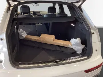 AUDI Q5 S line 40TDI qua. Matrix Interieur S Schwarz