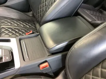 AUDI Q5 S line 40TDI qua. Matrix Interieur S Schwarz