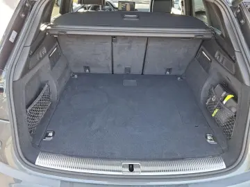 AUDI Q5 2.0TFSIe 50 quattro S line B&O Matrix 21  CAR