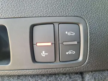 AUDI Q5 2.0TFSIe 50 quattro S line B&O Matrix 21  CAR