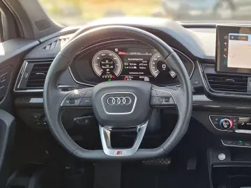 AUDI Q5 2.0TFSIe 50 quattro S line B&O Matrix 21  CAR