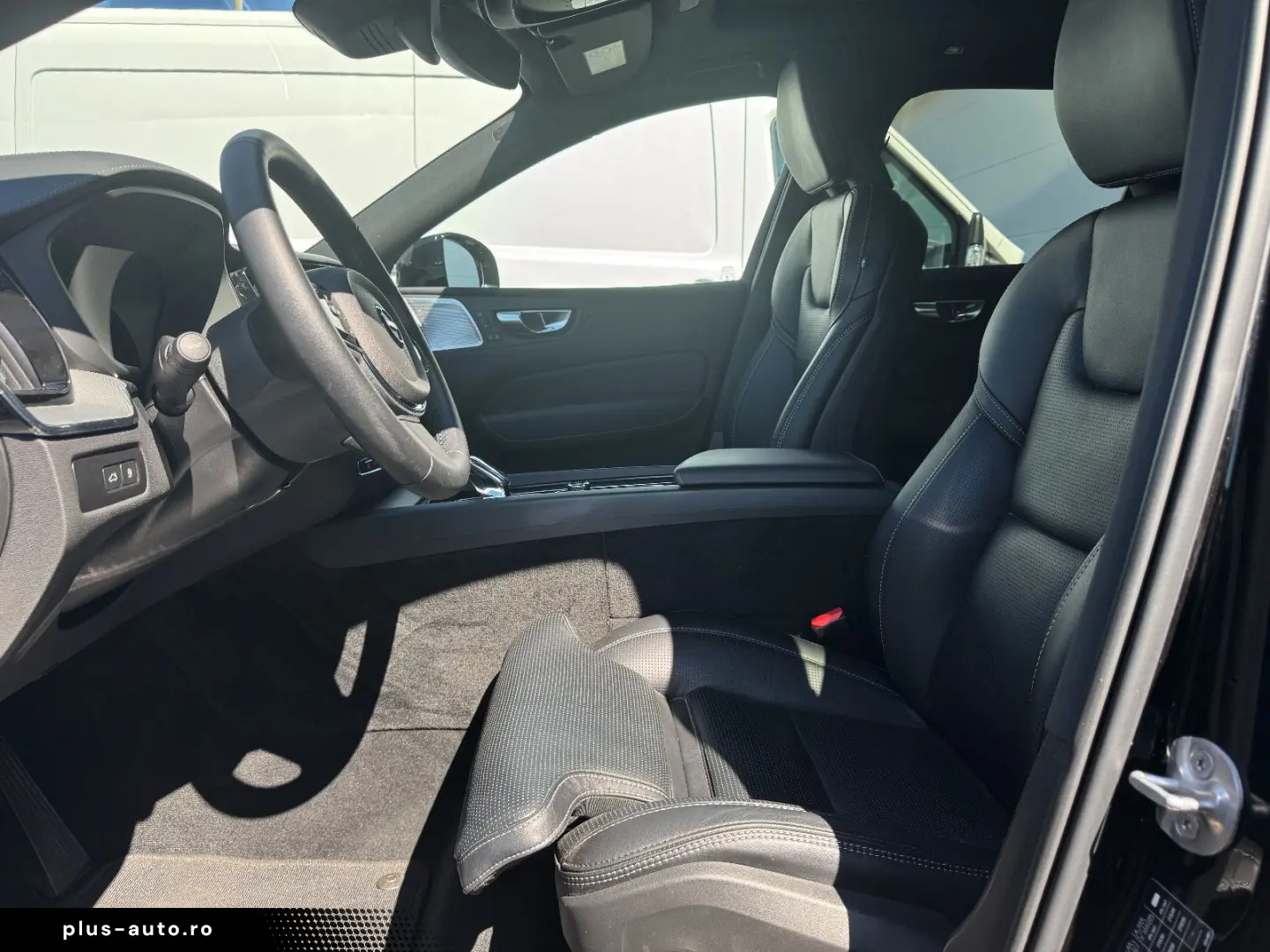 VOLVO XC60 T6 AWD Ultra BlackEdition FourC Massage B&W
