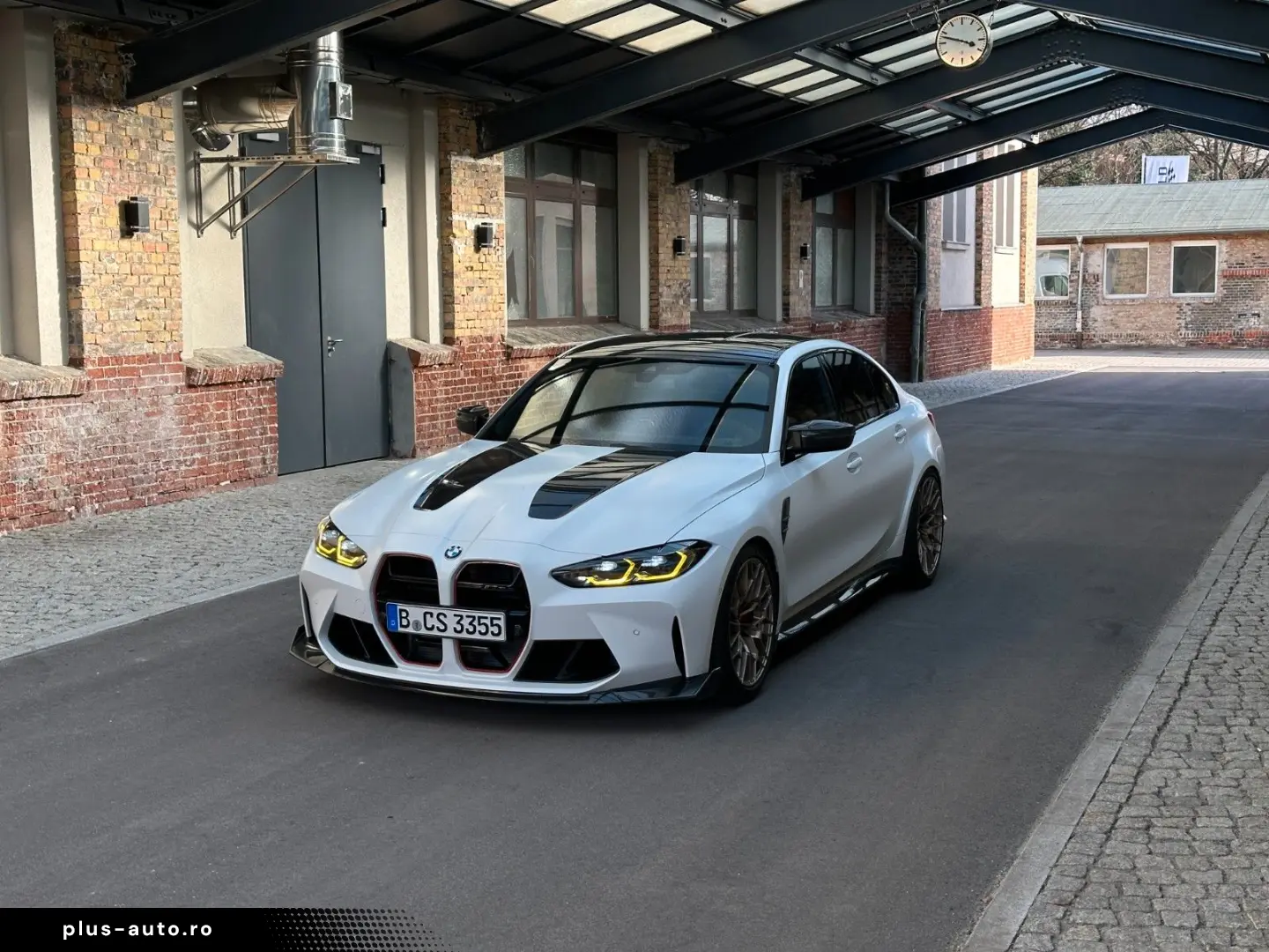 BMW M3 CS   Keramik   Frozen Solid White   1. Hand