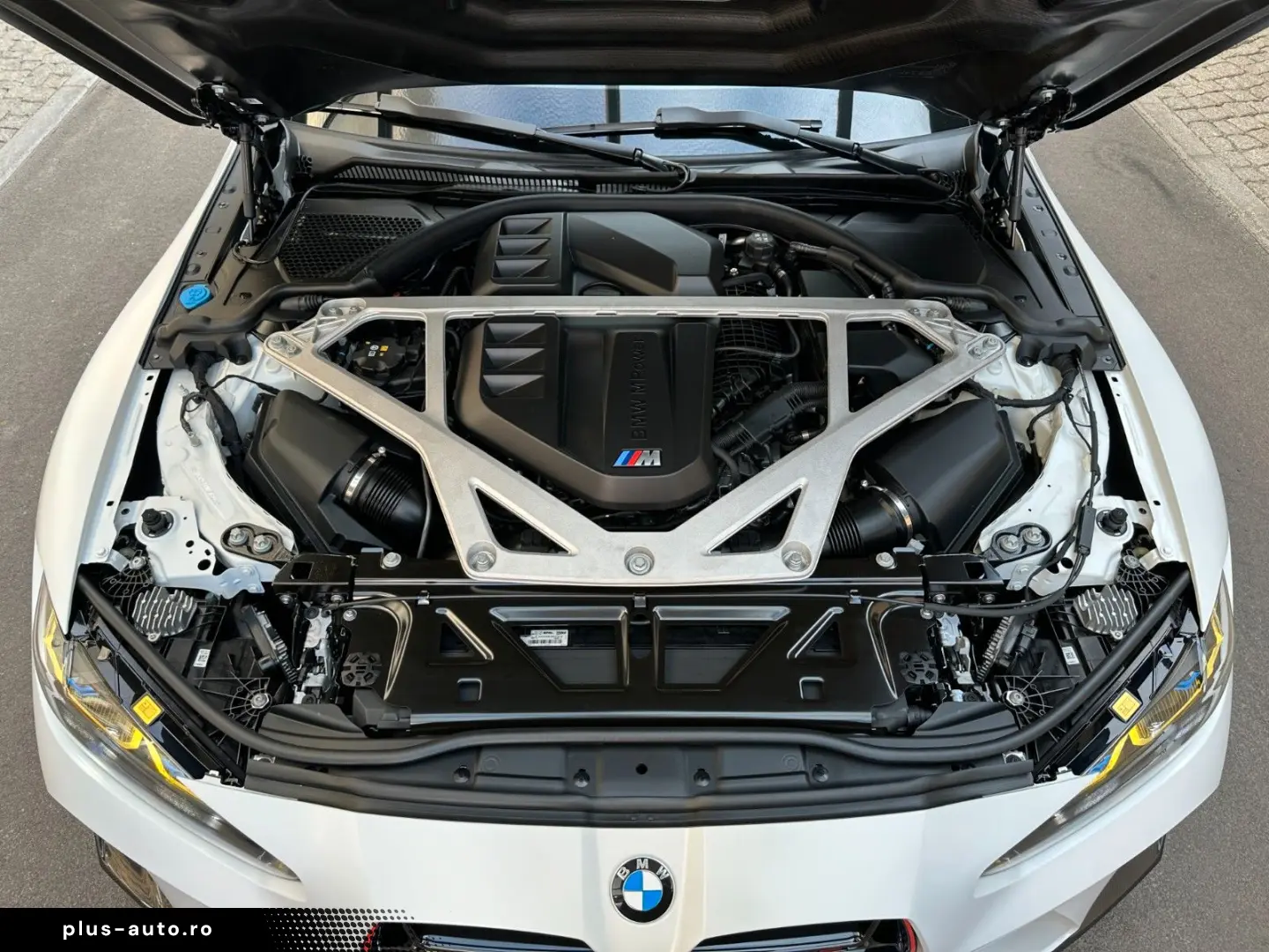 BMW M3 CS   Keramik   Frozen Solid White   1. Hand
