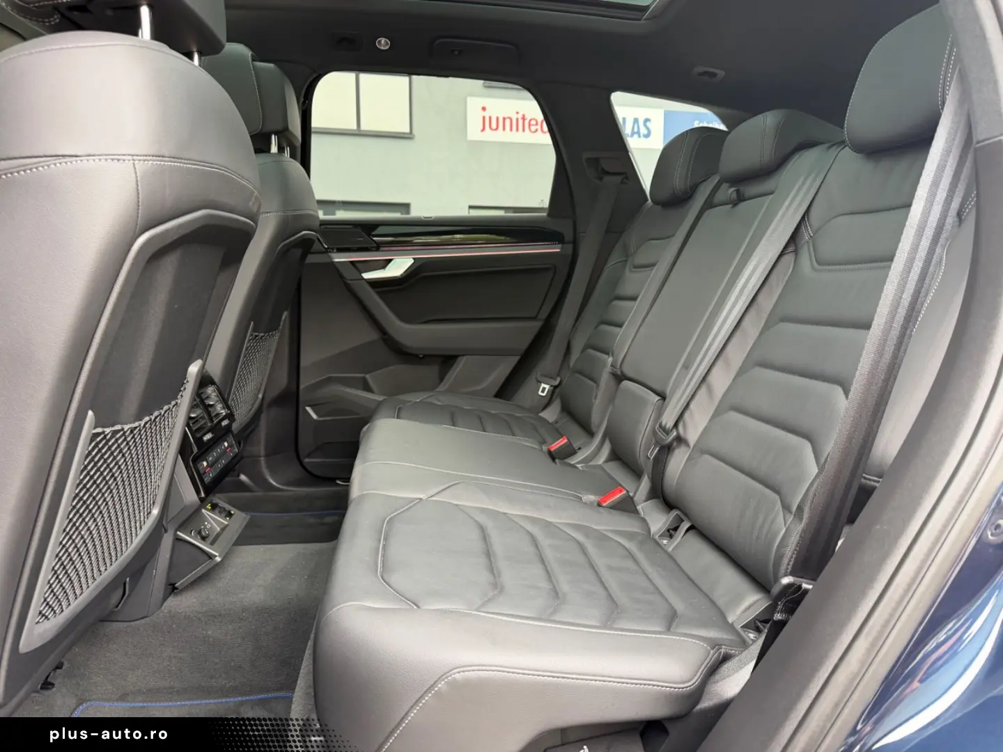 VW Touareg 3.0 TSI 4Motion R  NACHT 360 AHK PANO