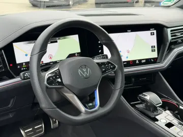VW Touareg 3.0 TSI 4Motion R  NACHT 360 AHK PANO