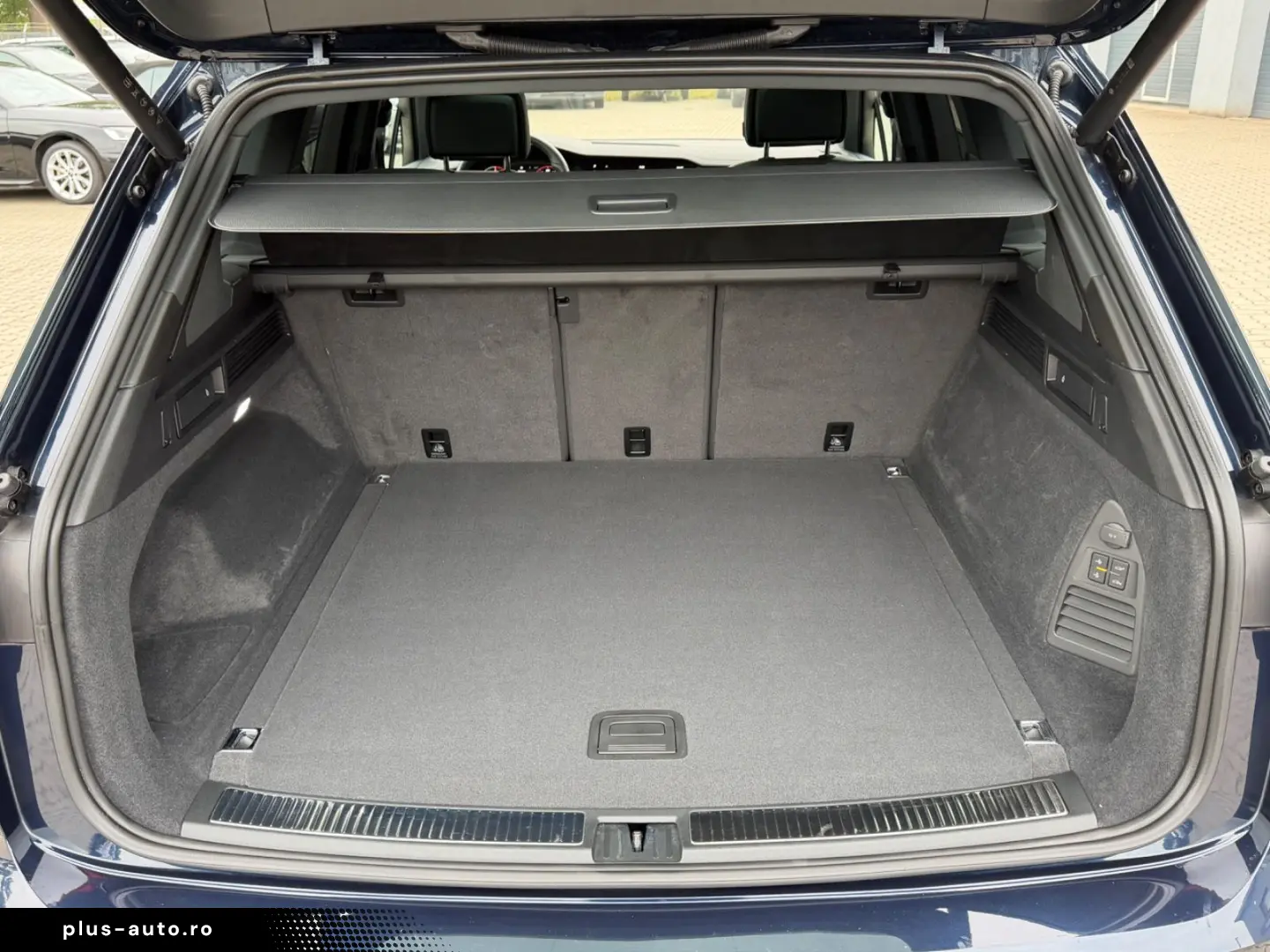 VW Touareg 3.0 TSI 4Motion R  NACHT 360 AHK PANO
