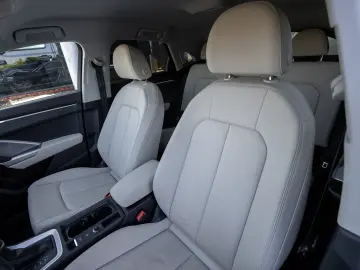 Audi Q3 Sportback interior Bej