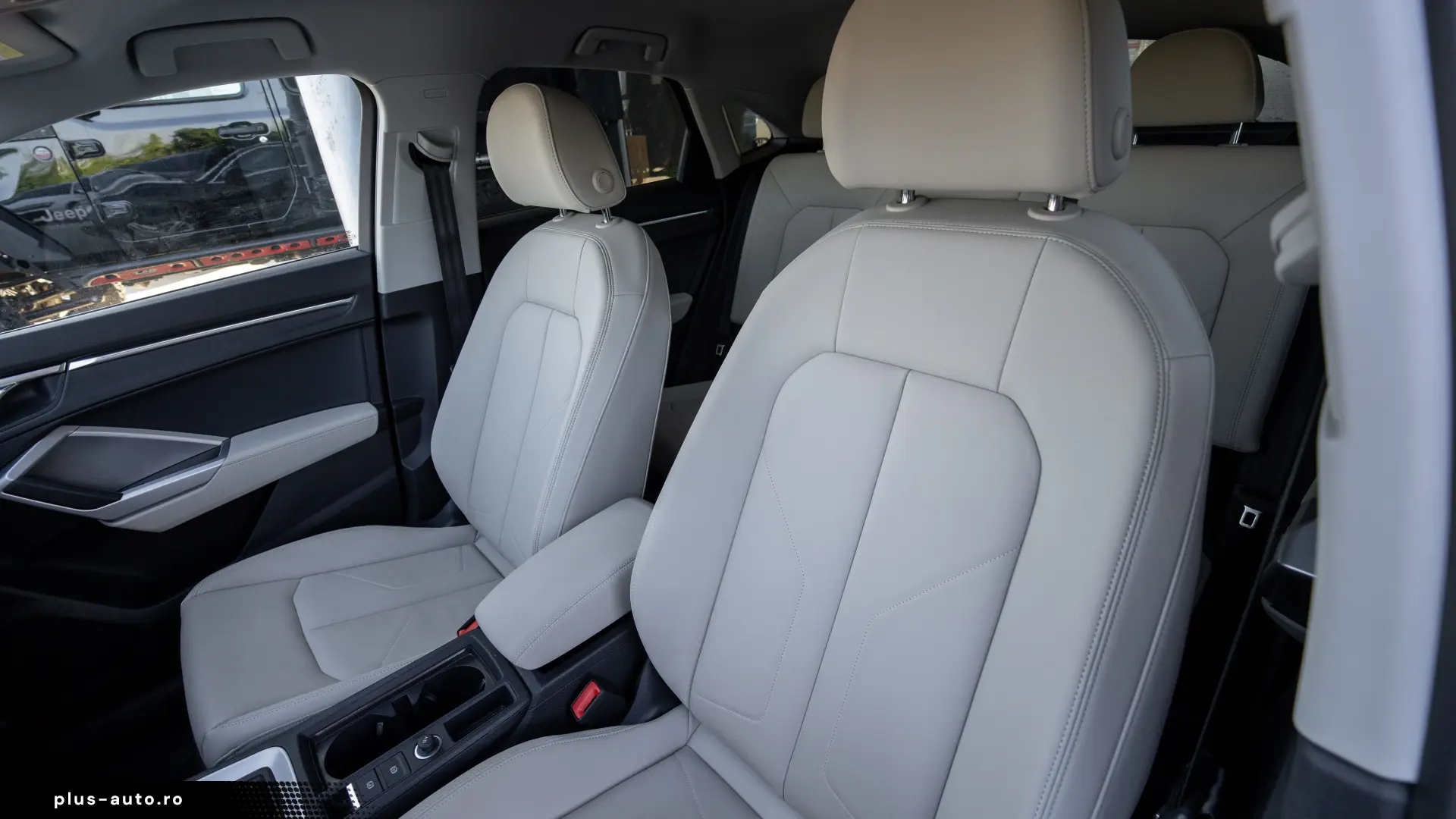 Audi Q3 Sportback interior Bej