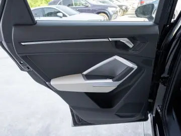 Audi Q3 Sportback interior Bej