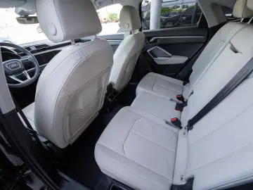 Audi Q3 Sportback interior Bej