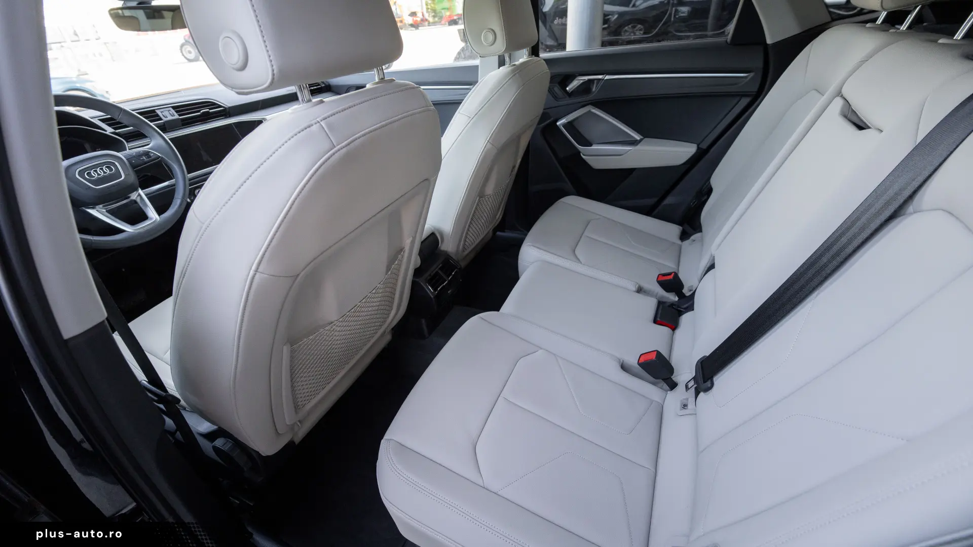 Audi Q3 Sportback interior Bej