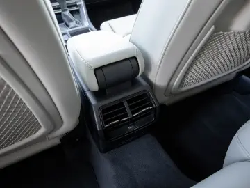 Audi Q3 Sportback interior Bej