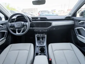 Audi Q3 Sportback interior Bej