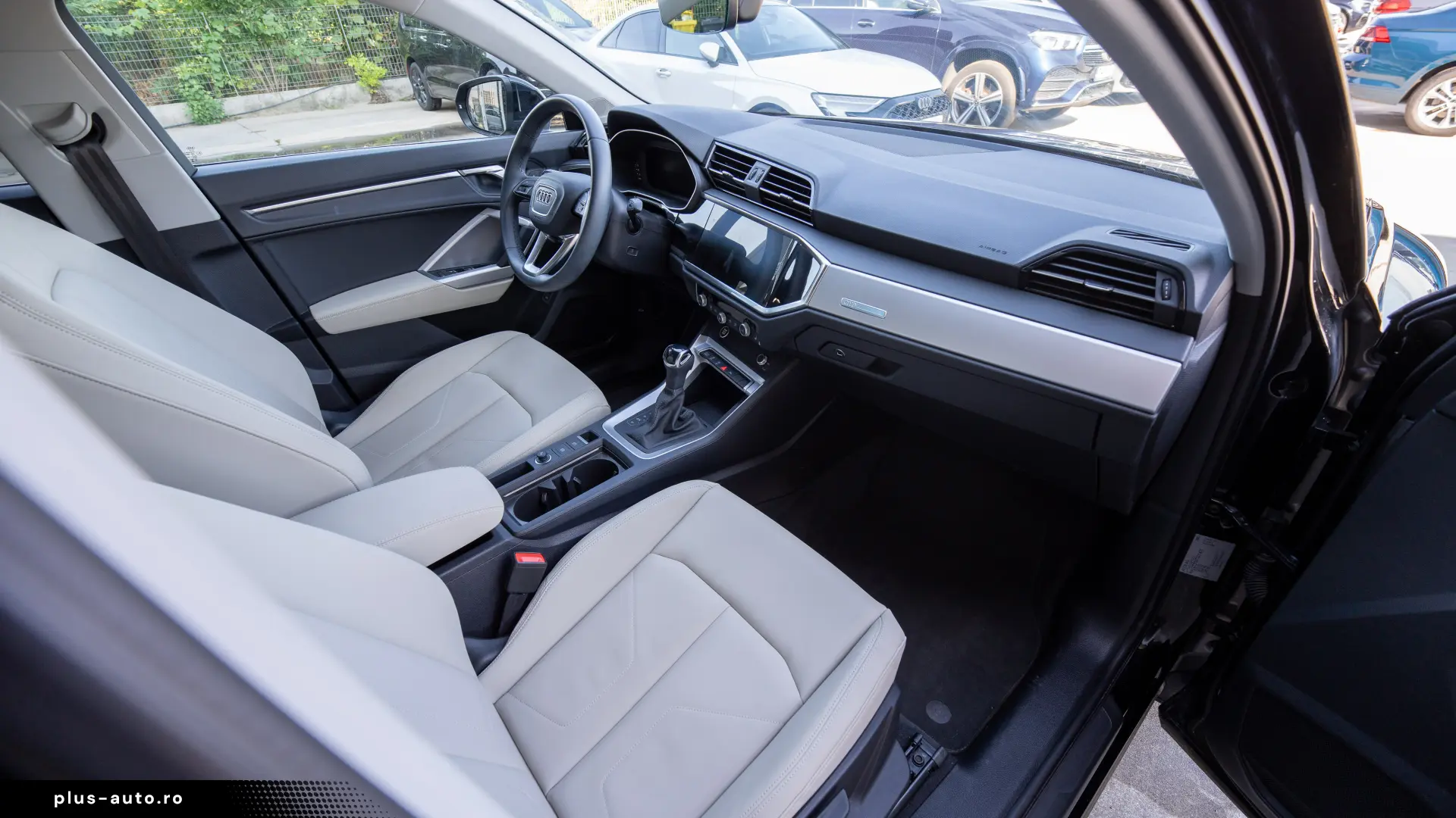 Audi Q3 Sportback interior Bej