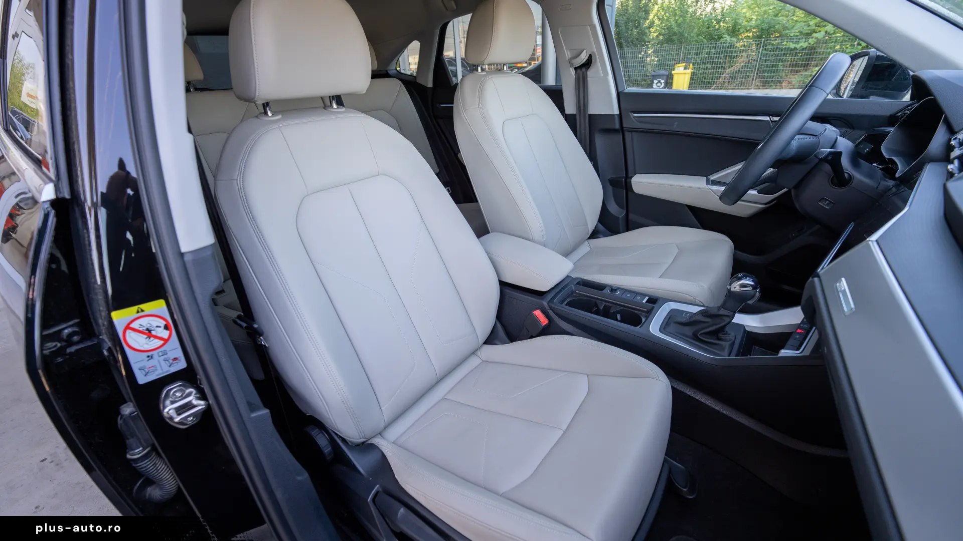 Audi Q3 Sportback interior Bej