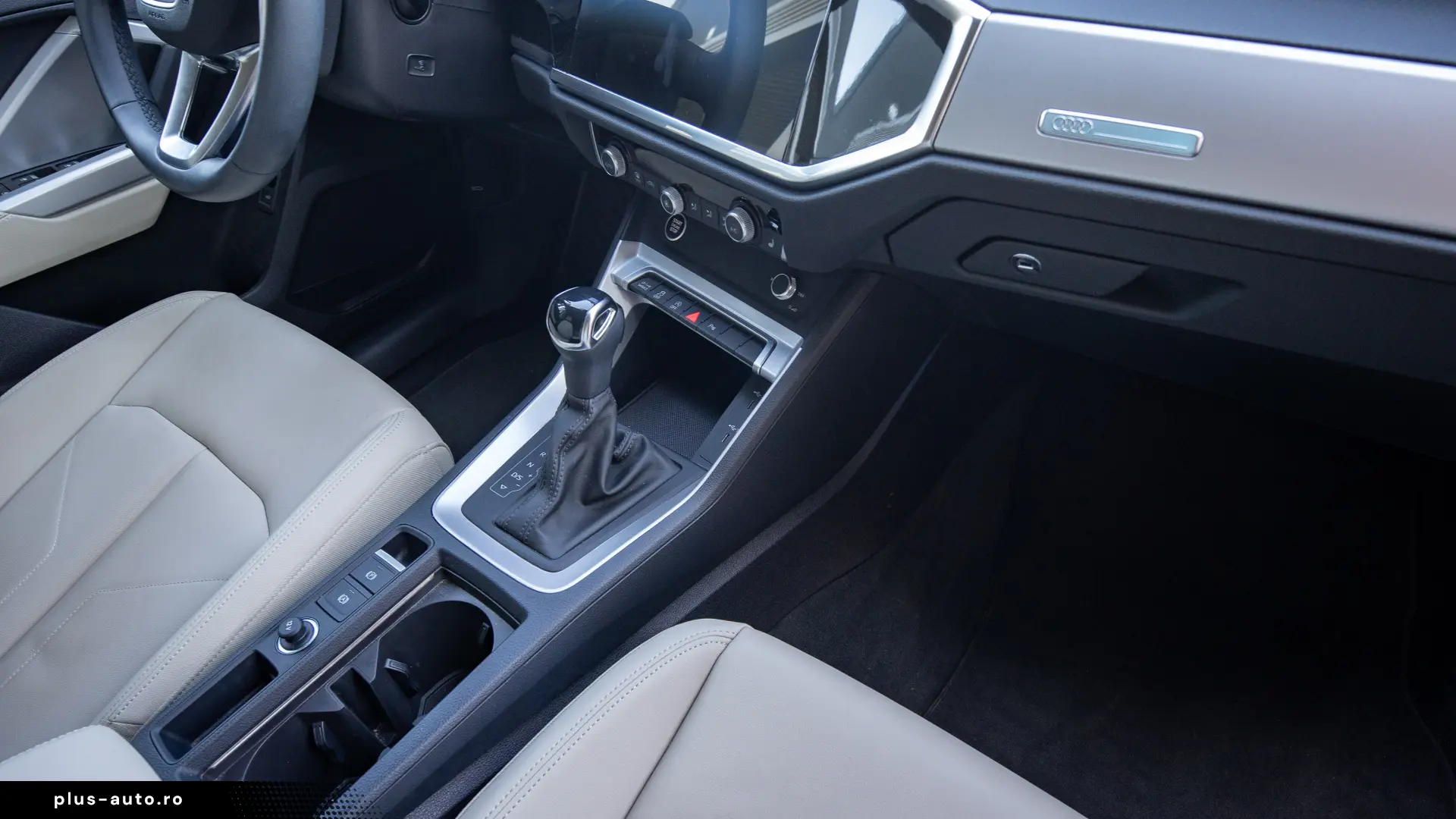Audi Q3 Sportback interior Bej