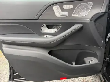 MERCEDES-BENZ GLE 450 d 4M AMG PANO SITZKLIMA AIRMAT…