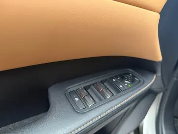 LEXUS RX 450h   E-FOUR Executive Line  Matrix HUD 360