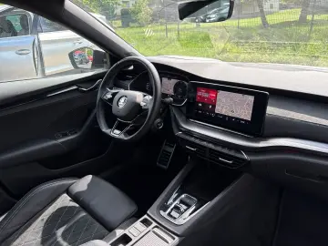 SKODA Octavia Limousine RS Plus 2.0 TSI DSG Navi LED S