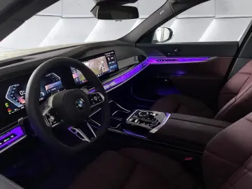 BMW 740 d xDrive M-Pro SKYLoung Leather-Red REARTV!