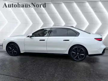 BMW 740 d xDrive M-Pro SKYLoung Leather-Red REARTV!