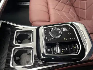 BMW 740 d xDrive M-Pro SKYLoung Leather-Red REARTV!