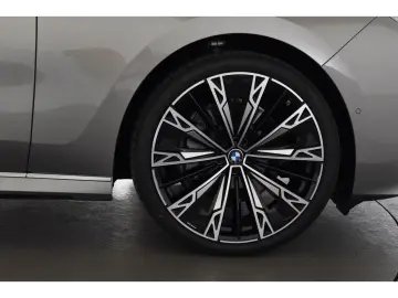 BMW 740 xdrive M Sport Pro