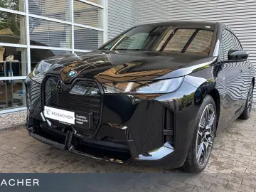 BMW iX A M70 xDrive SkyLou AHK M-Sitze Sitzbelü