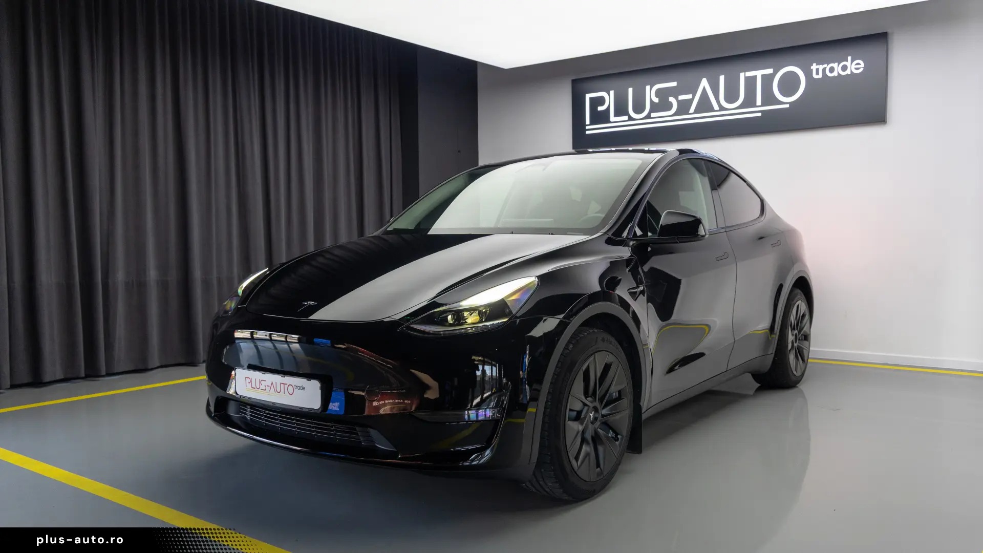 Tesla Y Long Range Dual Motor All-Wheel Drive