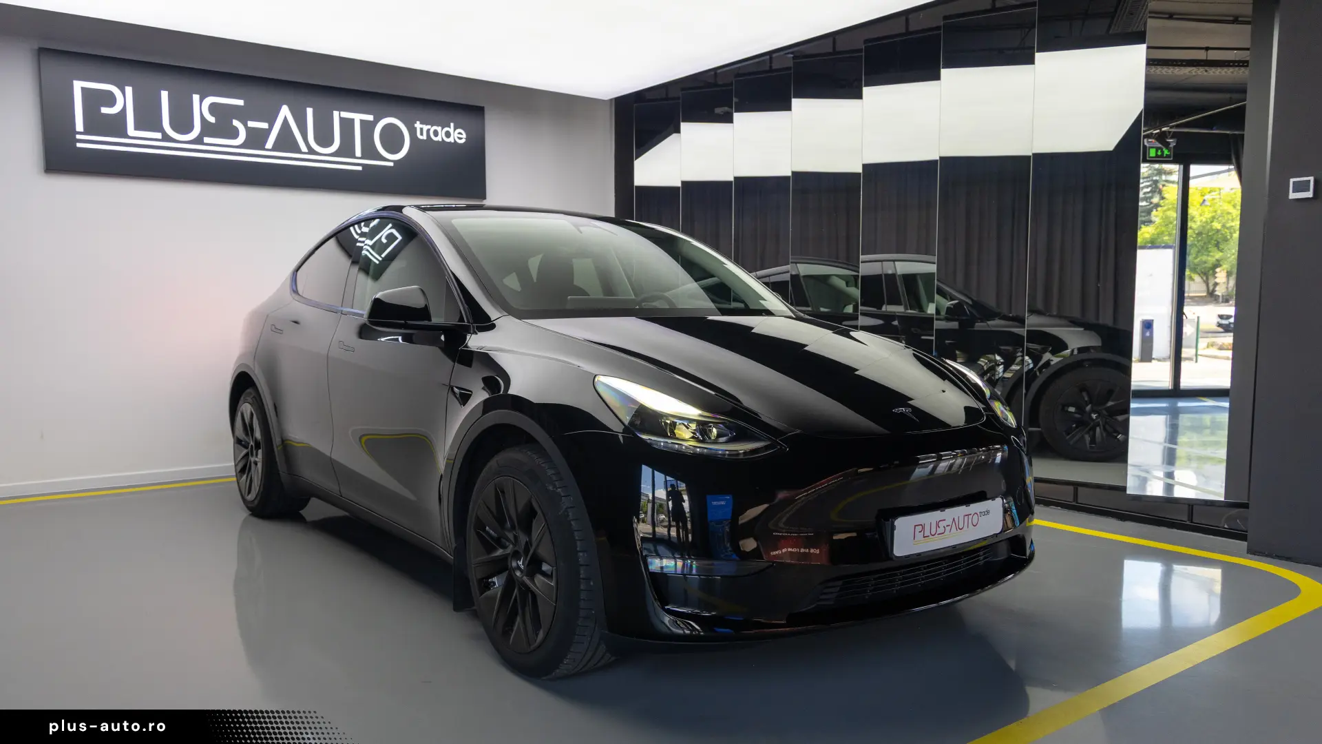 Tesla Y Long Range Dual Motor All-Wheel Drive