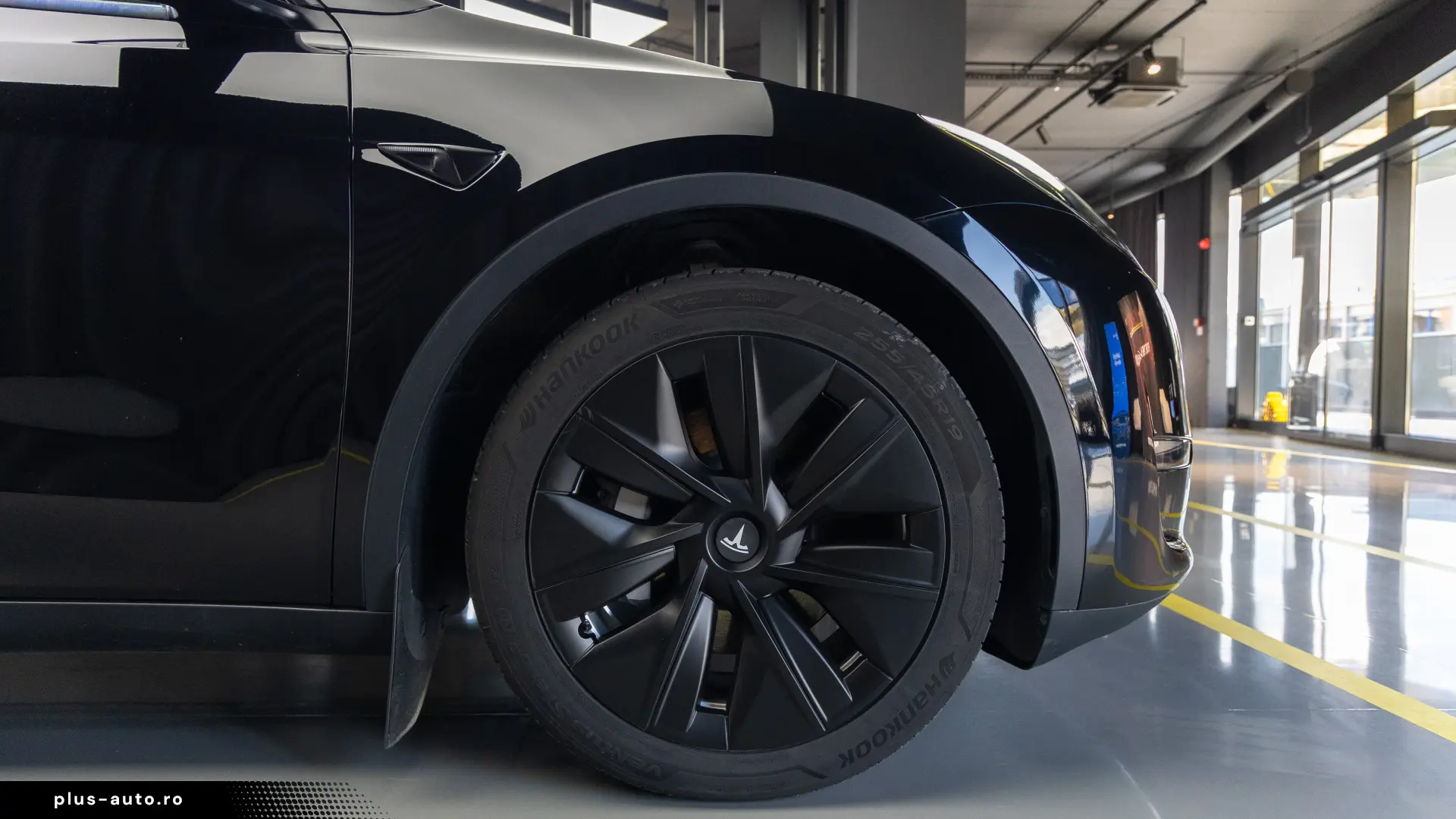 Tesla Y Long Range Dual Motor All-Wheel Drive