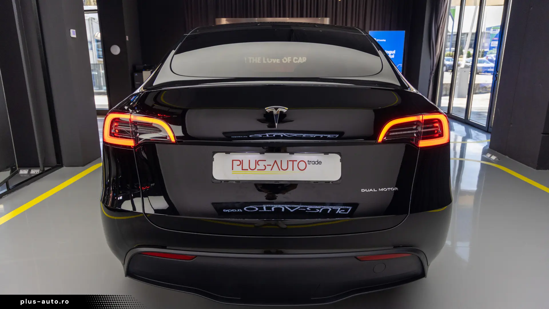 Tesla Y Long Range Dual Motor All-Wheel Drive