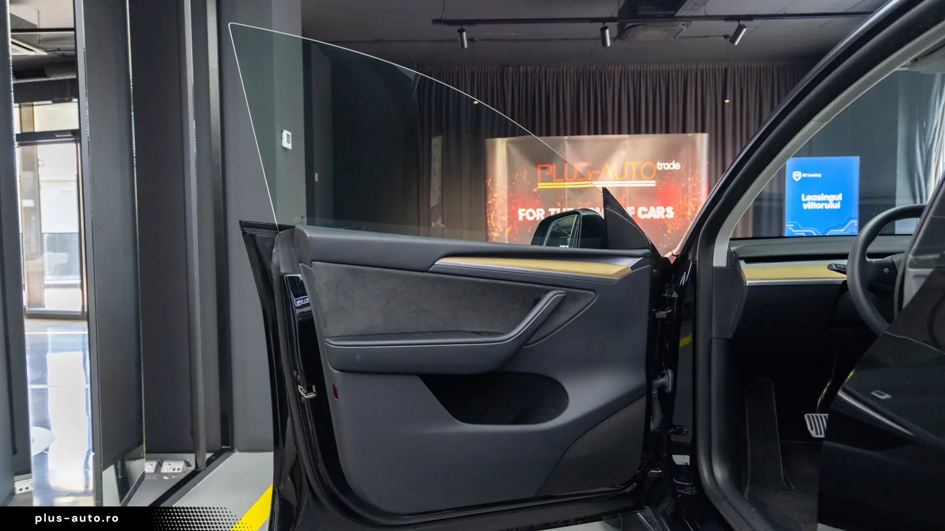 Tesla Y Long Range Dual Motor All-Wheel Drive