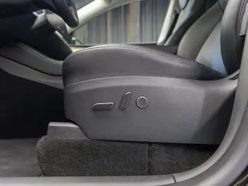 Tesla Y Long Range Dual Motor All-Wheel Drive