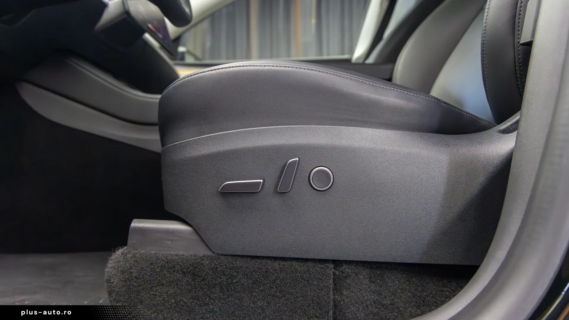 Tesla Y Long Range Dual Motor All-Wheel Drive