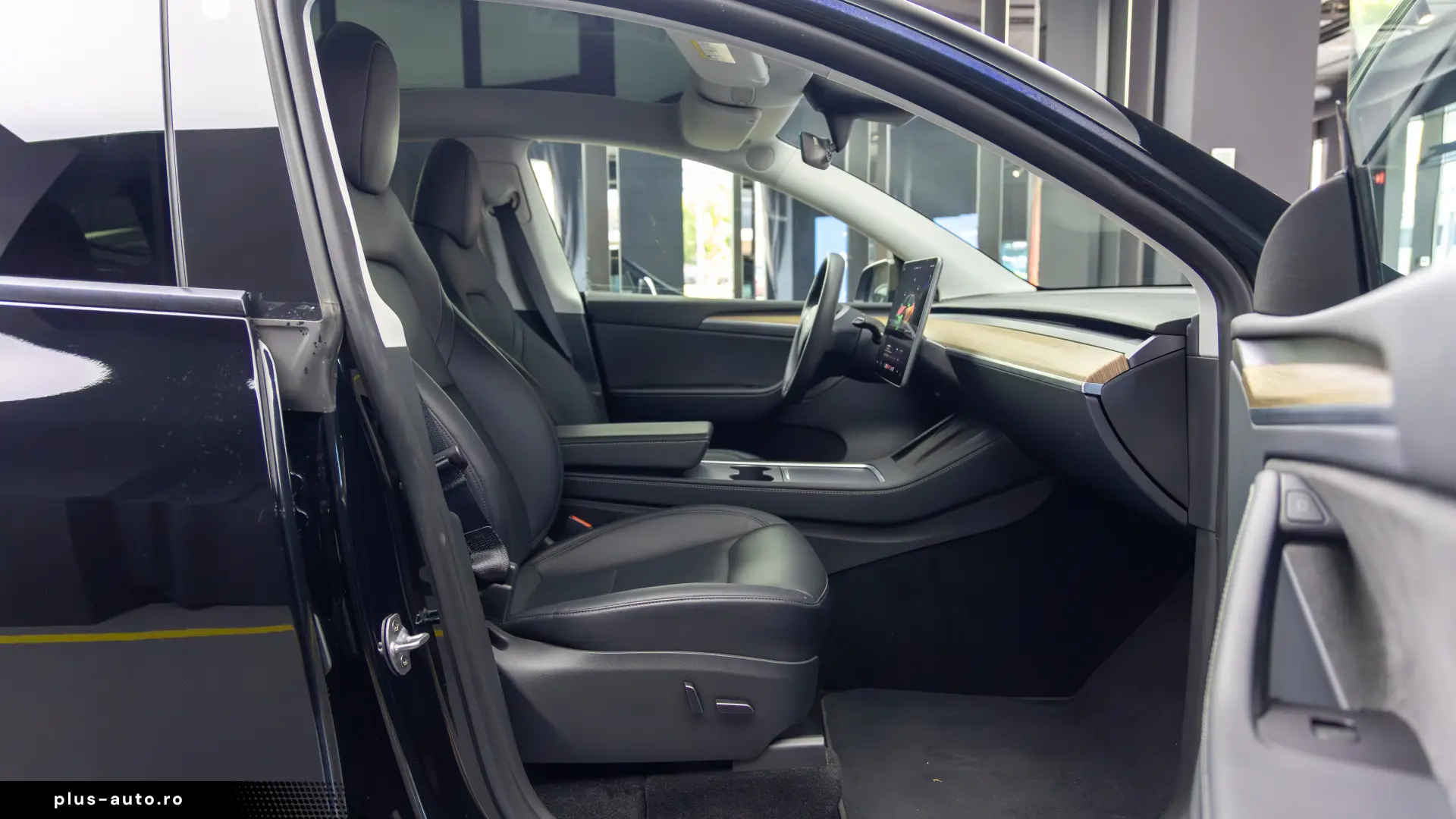 Tesla Y Long Range Dual Motor All-Wheel Drive