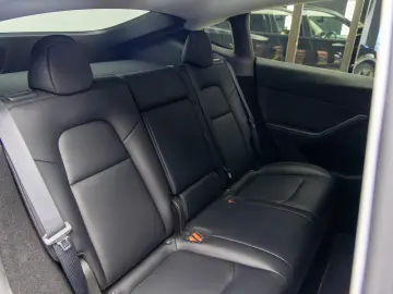 Tesla Y Long Range Dual Motor All-Wheel Drive