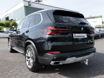 BMW X5 xDrive 30d FACEL. AHK NAVI KAMERA SHZ PDC