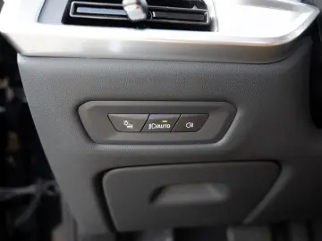 BMW X5 xDrive 30d FACEL. AHK NAVI KAMERA SHZ PDC