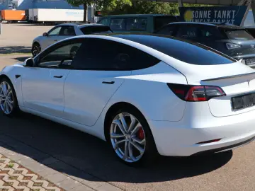 Tesla Model 3 79kWh Long Range Dual AWD Performance