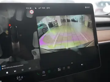 Tesla Model 3 PERFORMANCE DUAL-MOTOR