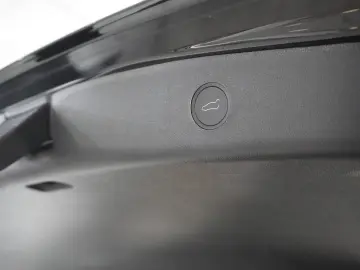 Tesla Model 3 PERFORMANCE DUAL-MOTOR