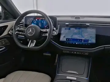 Mercedes-Benz E 220 d PANO SUPERSCREEN 4D NIGHT AMG Line