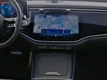 Mercedes-Benz E 220 d PANO SUPERSCREEN 4D NIGHT AMG Line